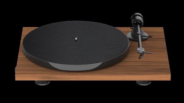 Pro-Ject E1 Phono Einsteiger-Plattenspieler mit Phono-Verstärker Nussbaum